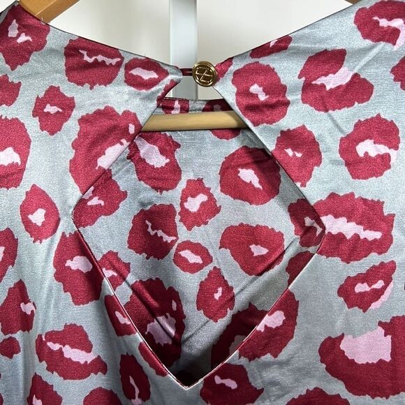 TRACY NEGOSHIAN Women’s Ana Leopard Print Shift Dress Gray/Pink/Red Size Medium - Picture 8 of 12